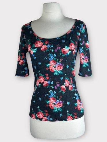 Kirra  | Floral 3/4 Sleeve Multi-Colored Exposed Zipper Accent Top Medium