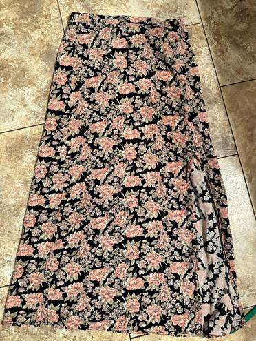 American Eagle Floral Skirt