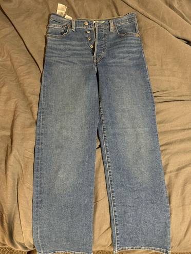 Levi’s Ribcage Straight Ankle Jeans