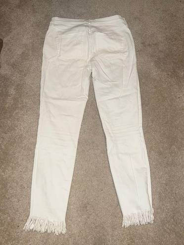Free People  Great Heights Light Ivory Denim Frayed Hen Distressed Skinny Jeans