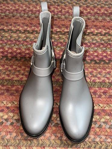 Bernardo  GREY RUBBER RAIN CHELSEA BOOTS