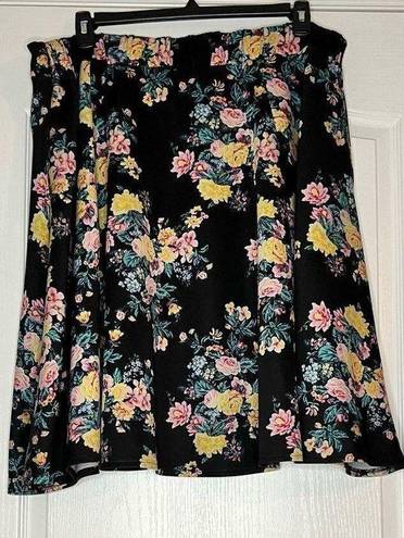 JC Penny Pre loved Floral Boutique + Plus Size 1X Made by Ashely Nell Tipton Good Cond.