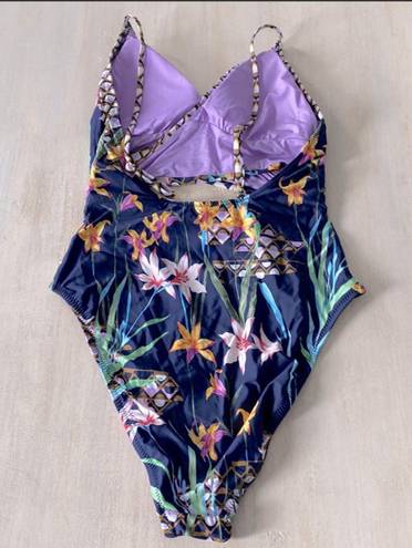 Trina Turk NWOT   Fiji Floral One Piece Swimsuit Sz 12