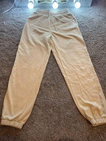 H&M  - cream sweatpants