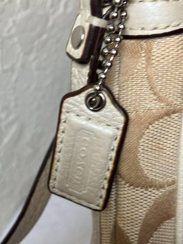 Coach : Beige/Cream Signature C handbag/wristlet