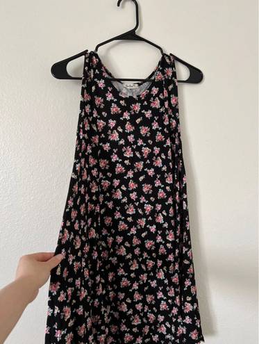 Tres Bien Black Floral Flowy Dress