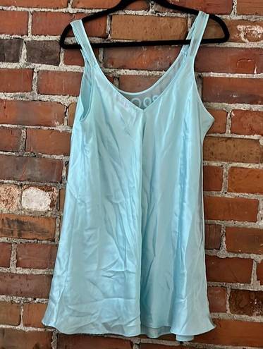 Oscar de la Renta VTG  Pink Label baby blue slip w/neckline detail size L