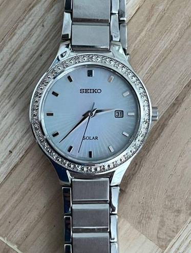 Seiko  Solar Ladies Watch Diamonds Stainless Bracelet Pearl Dial Date Window