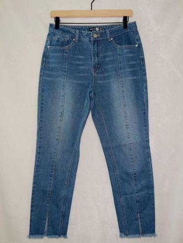 Boohoo  Medium Wash Denim High Waisted Raw Hem Ankle Straight Jeans size US 6