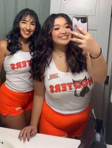 Hooters Halloween  Outfit