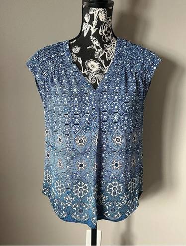 Black Rainn  Womens top sleeveless blue floral small