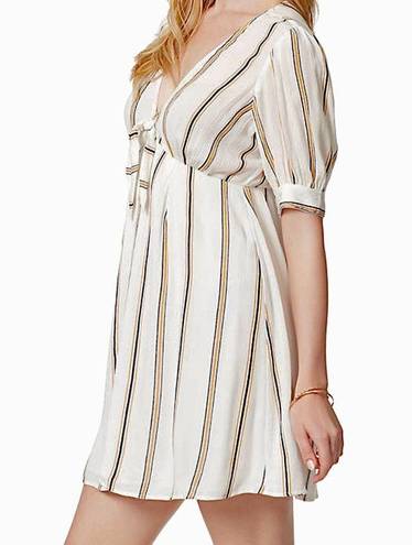 Jessica Simpson Women’s Striped V-Neck Puff Sleeve Mini Dress