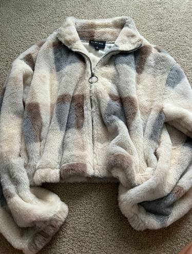 Fuzzy Jacket Multiple Size M