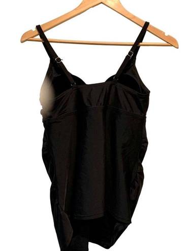 Isabel Maternity  Maternity Expanding Adjustable Bathing Suit Top Medium