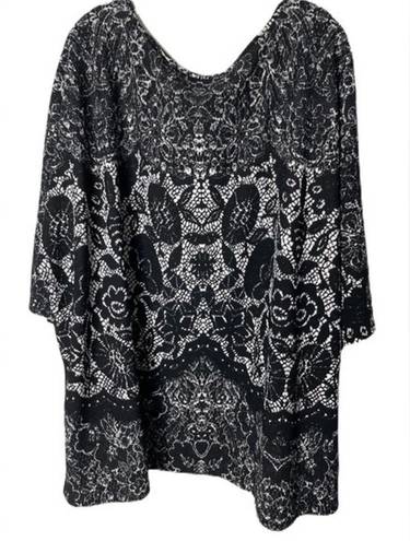 Natori  Disney Alice Top Size 3X Black Floral Scoop Neck 3/4 Sleeve