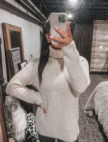 Abercrombie & Fitch Sweater