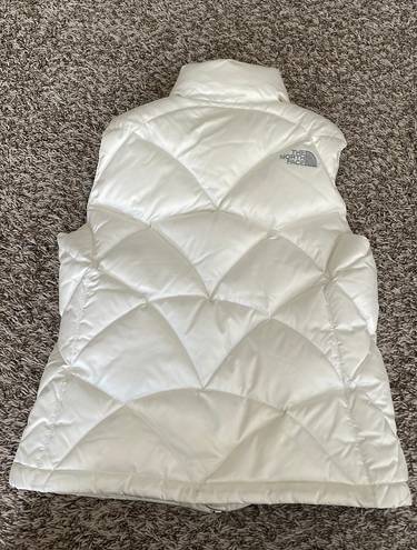 The North Face 550 Puffer Vest