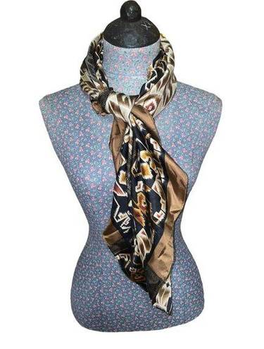 Oscar de la Renta  100% Silk Scarf