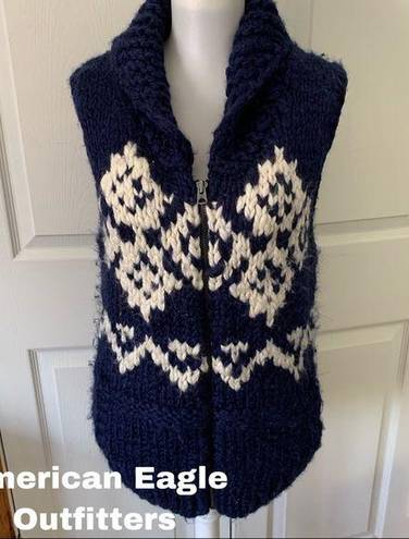 American Eagle  size m medium wool sweater vest top