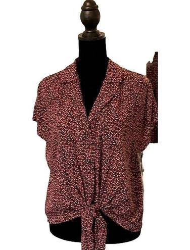 Treasure & Bond NWT   Rayon Button Down Floral Blouse. Short sleeve. Size Small