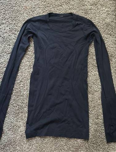 Lululemon Navy Swiftly Tech Long Sleeve