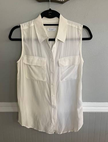 Equipment Sleeveless Slim Signature Button Silk Top Small