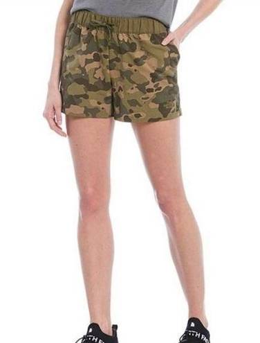 The North Face NWT  Class V Short Burnt Olive Green Ponderosa Camo - L