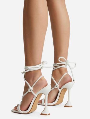 EGO NEW  WHITE SANDALD HEELS SIZE 8