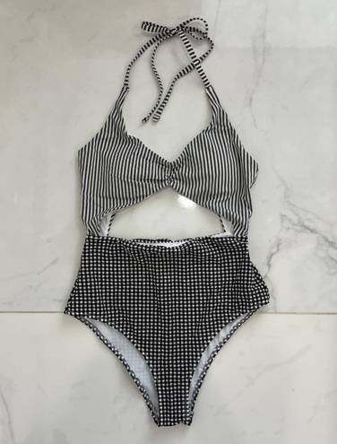 Aerie Black and White One Piece Swim