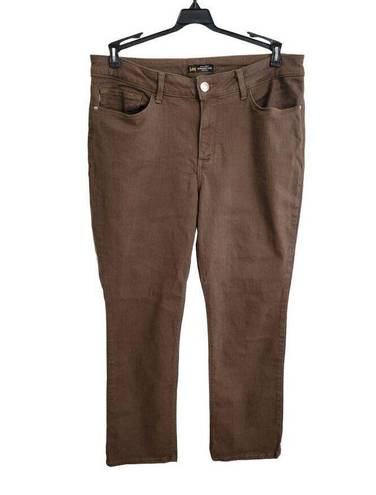 Lee  Regular Fit Straight Legs Midrise Secretly Shapes Brown Jeans Size 16 Short