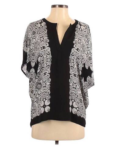 Carmen Marc Valvo Black & White Floral Blouse