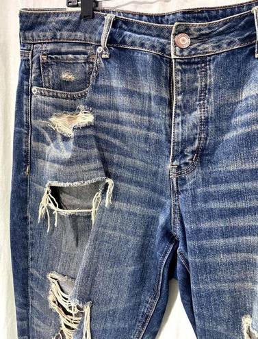 American Eagle  Women's Tom Girl High-Rise Distressed/Ripped Jeans Sz 14