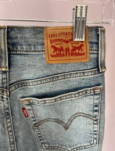 Levi’s Wedgie Straight Jeans