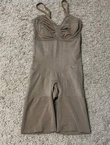 Spanx  nude shapewear bodysuit size large