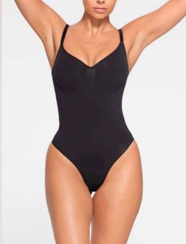 SKIMS NEW!! Sculpting Thong Bodysuit S