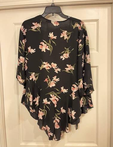 BKE Floral Cardigan