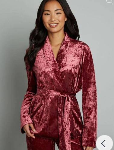 Modcloth  Smoldering Smoking Jacket Crushed Velvet Tie Red Velvet Pink M