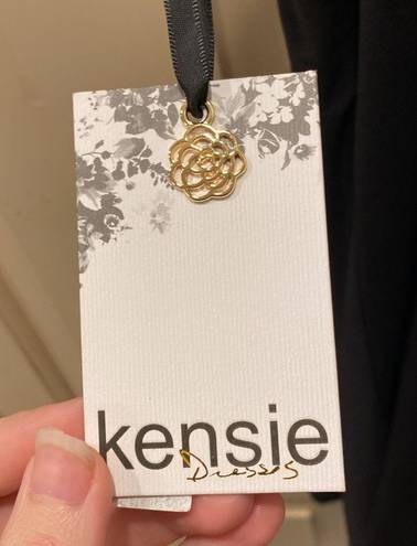 Kensie NWT  Petal-Paneled Cocktail Mini Dress Gold Snake Chain Halter Neck Sz 6