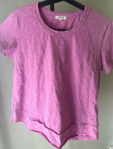 Daisy Leallo  Ruffle Bottom Berry Tee size medium