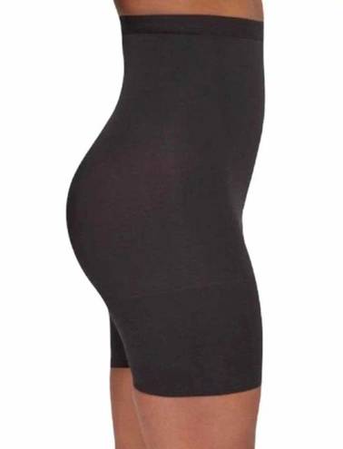 Spanx  ASSETS Size 3 Fantastic Firmers Sensational Shaper Shorts Size 3