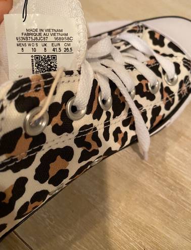 Converse animal print shoes (BRAND NEW) women’s 10