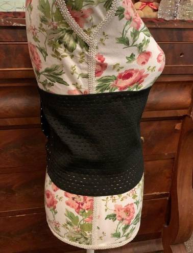 JC Penny Waist Trainer/Body shaper/EUC