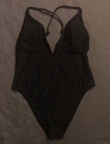 Cupshe NWT  Deep V Neck Swimsuit