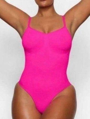 SKIMS PINK!! Sculpting Bodysuit S/M