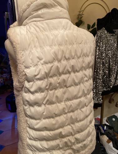 Workshop White Puffer Vest Med