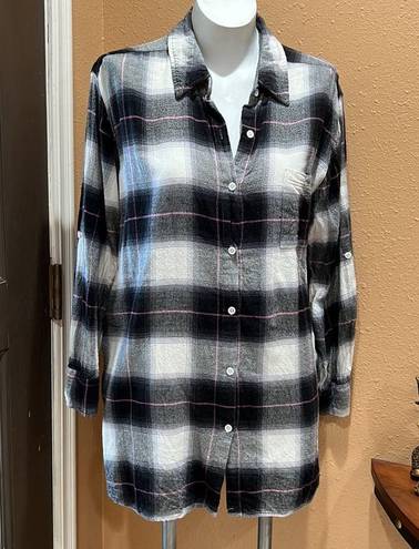 DKNY  plaid button up shirt