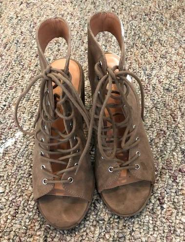 American Eagle Lace up heels