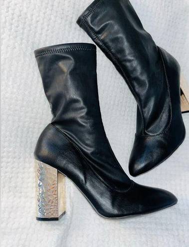 Qupid  Chrome Heeled Boots NWOT sz 10