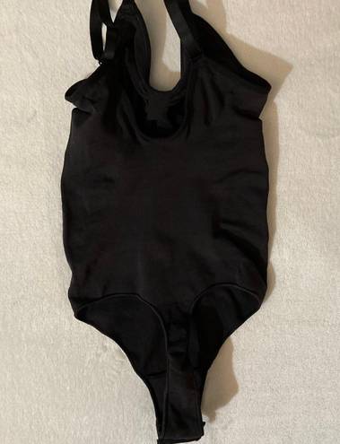 SKIMS Sculpting Thong Bodysuit S/M