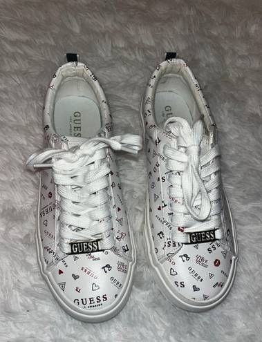 GUESS NWT  white sneakers with patchwork logo Limited Edition Dead Stock